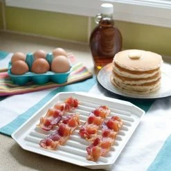 Food Network™ Microwave Bacon Tray With Lid -Food Network Area unnamed file 1143